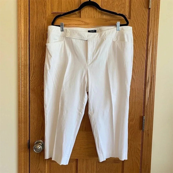 Chaps Women's Plus Size 20 White Capri Pants Solid Button Closure - Picture 1 of 5